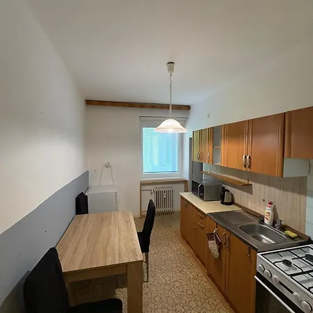 Cozy & Spacious Near Tram Apartment Bratislava